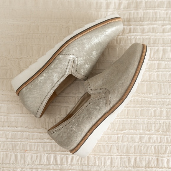 Gabor Silver Metallic Slip On‎ Loafers MEN’S size 7 - Picture 1 of 12